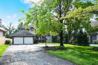 Building Photo - 5615 S Elm St