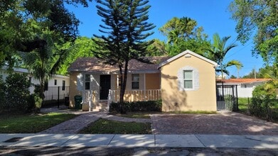 Building Photo - 4245 SW 7th St
