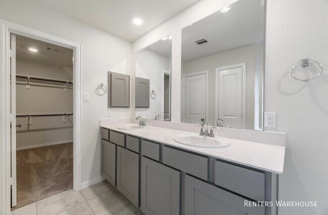 Building Photo - STUNNING 3 bedroom townhome for lease!!