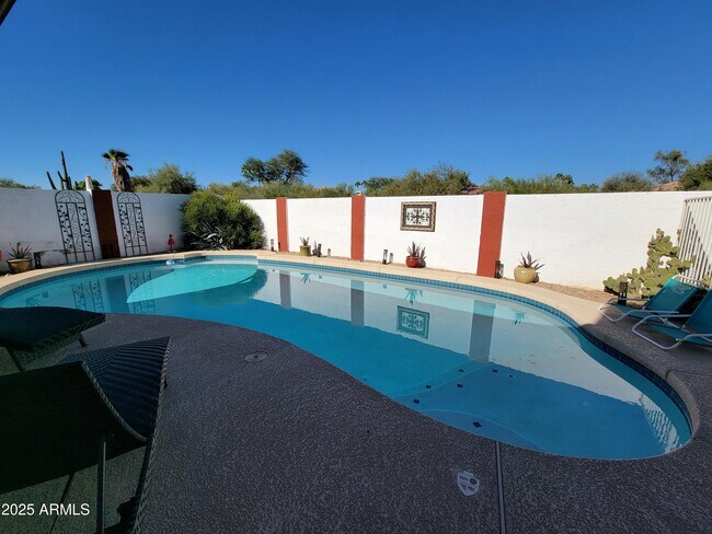 Foto del edificio - 11670 N 109th St