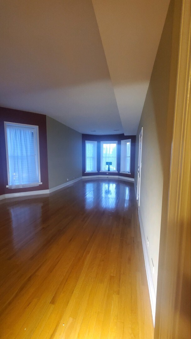 Foto del edificio - 1425 N California Ave