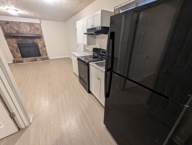 Foto del edificio - Pet-Friendly 2-bedroom, 1-bath A-Frame Home in the Rustwood Community