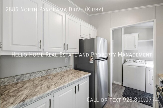 Building Photo - 2885 N Panorama Dr
