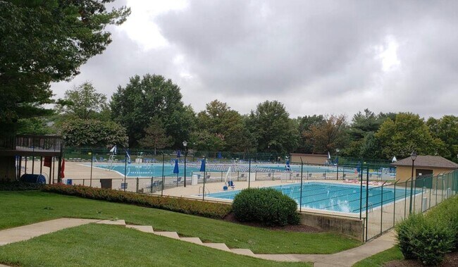 Foto del edificio - Ground Level Condo in Gaithersburg - 1 bed, 1 bath