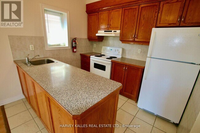 Photo du bâtiment - 775-775 Ossington Ave