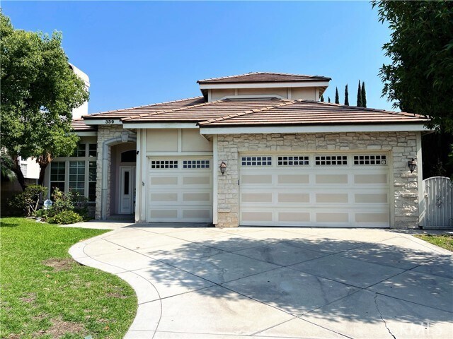 Primary Photo - 339 E Floral Ave
