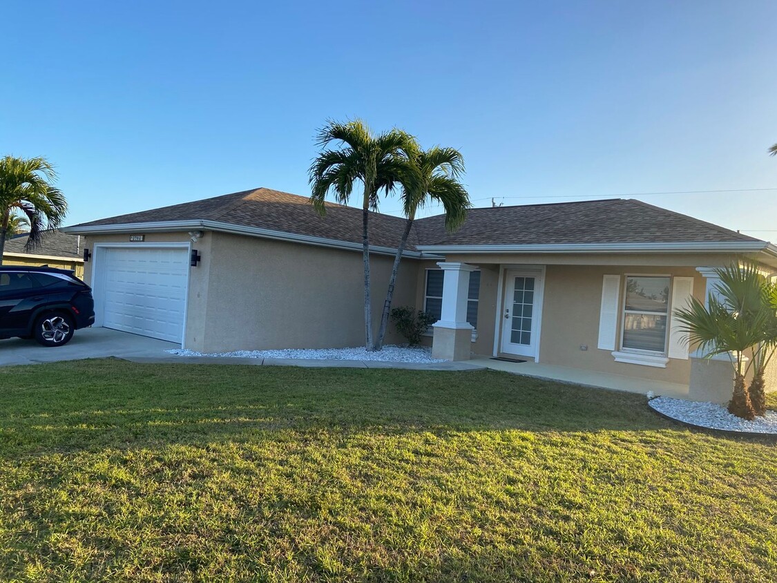 Foto principal - SFH Cape Coral 2703