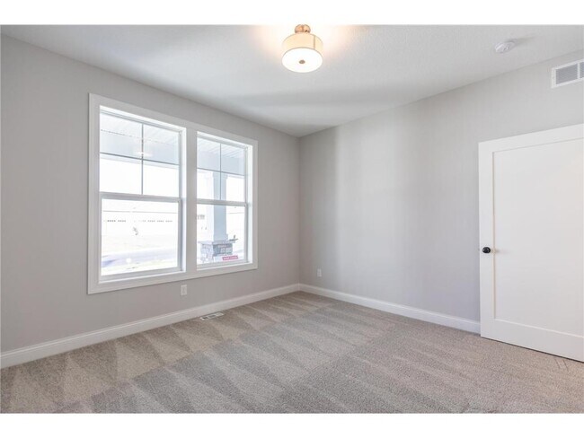 Foto del edificio - 4047 Kokanee Ln N