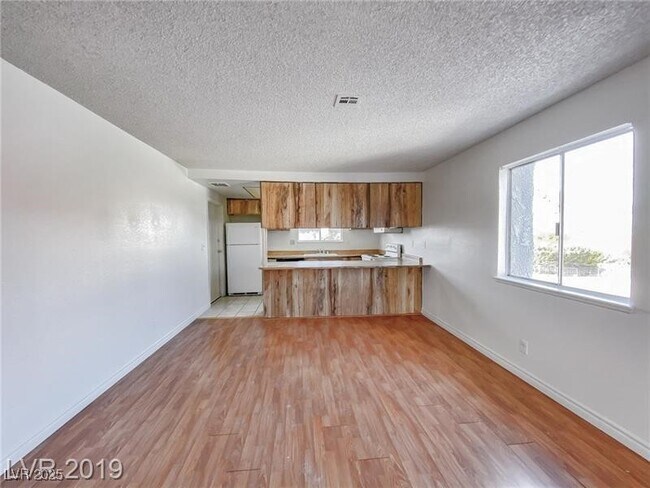 Foto del edificio - 4768 W Sand Creek Ave