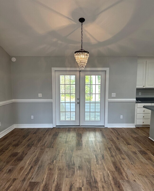 Building Photo - 3474 Paces Ferry Rd