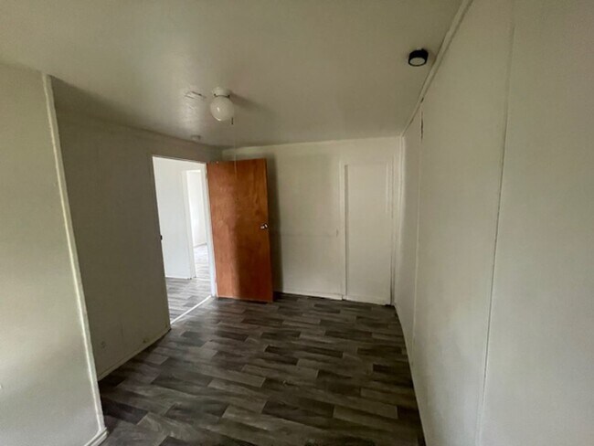 Foto del edificio - 3150 Elgin St