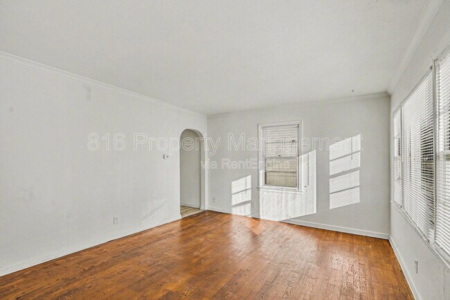 Foto del edificio - 7412 Bellefontaine Ave