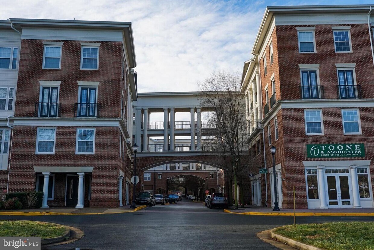 23 Arch Pl Unit 378, Gaithersburg, MD 20878 Condo for Rent in