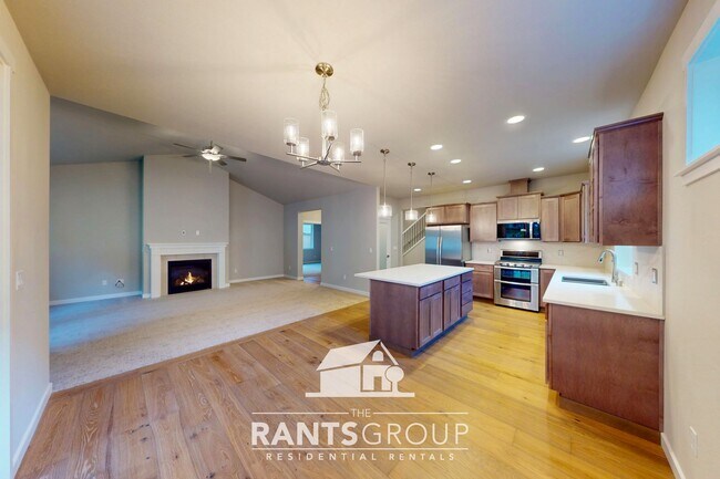 Foto del edificio - Brand New Home! Beautiful Steilacoom Ridge Home! Easy freeway access!