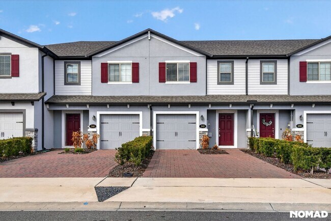 Foto del edificio - 242 Evertree Loop