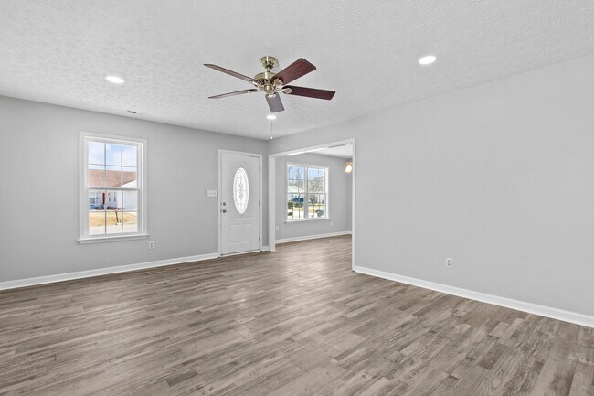 Building Photo - 107 Luke Ct