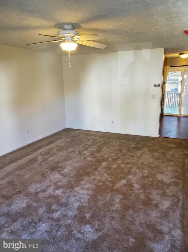 Building Photo - 521 Park Manor Cir