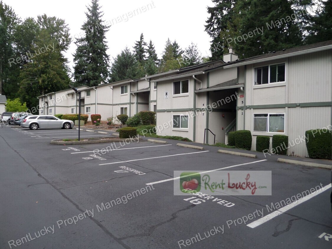 Foto principal - Cute 1-Bedroom Condo in Convenient Federal...