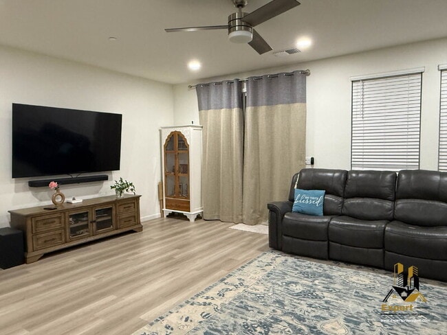 Building Photo - 160 Hermosa Ct