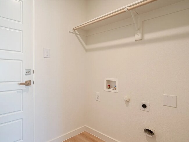 Building Photo - 924 Bosque River Dr