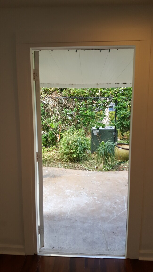 Foto del edificio - 325 Kenilworth Blvd