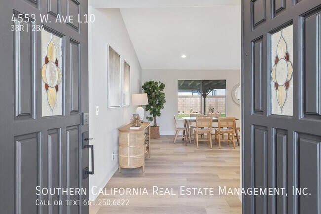 Building Photo - Updated Three Bedroom Single Story Home wi...