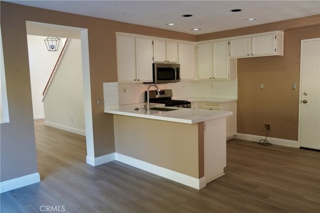Building Photo - 35 Shorecliff