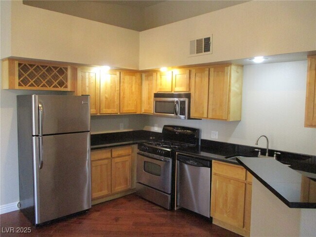 Foto del edificio - 8400 W Charleston Blvd