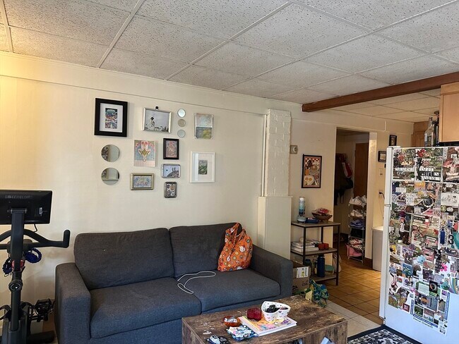 Foto del edificio - 907 Beacon St