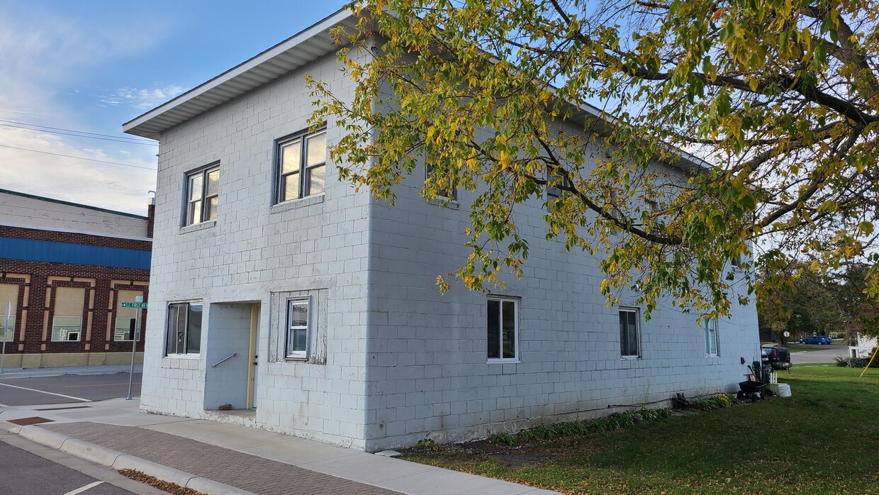 221 Main St E Unit 4, Eagle Bend, MN 56446 221 Main St E Eagle Bend