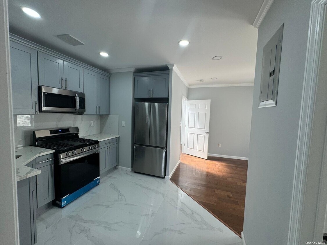 Foto principal - 1282 Sutter Ave