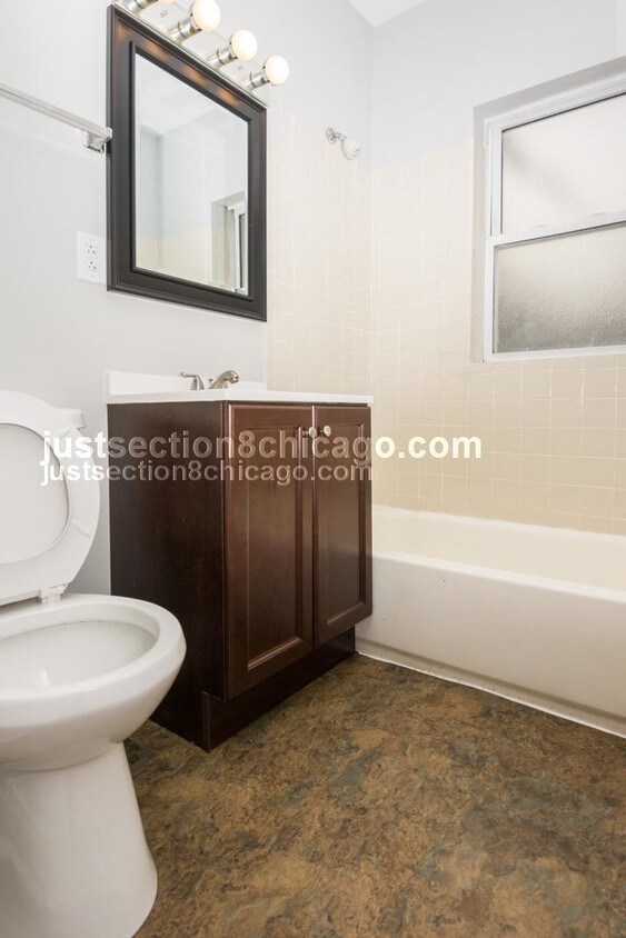 Building Photo - 7238 S Constance Ave