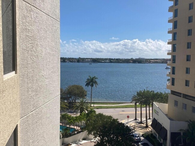 Foto del edificio - 1617 N Flagler Dr