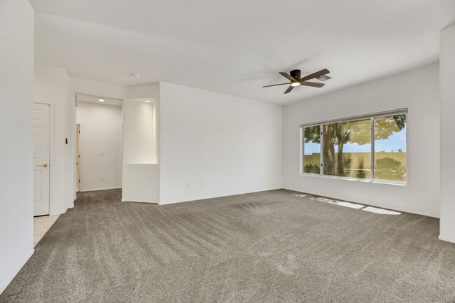 Building Photo - 55+ Sun City Summerlin