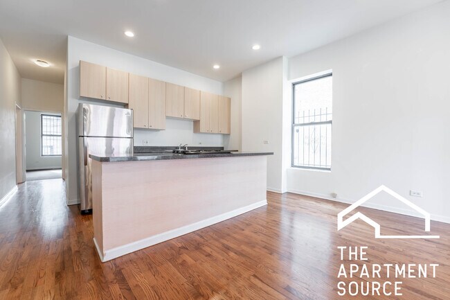Foto del edificio - 2835 W Medill Ave