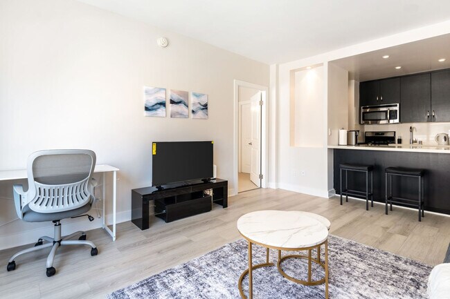 Building Photo - 899 Pine St