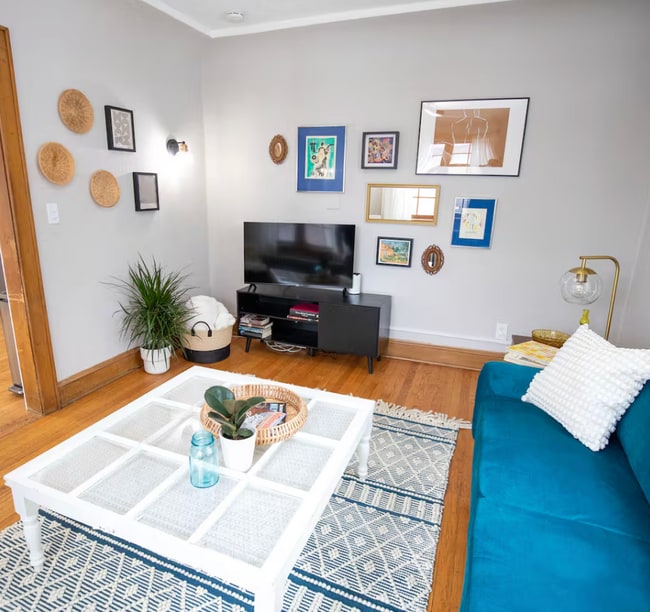 Building Photo - 1802 E Howard Ave