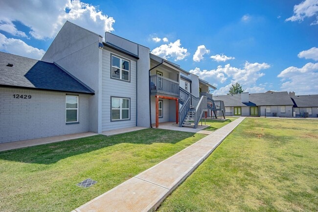 Interior Photo - Aspen Place