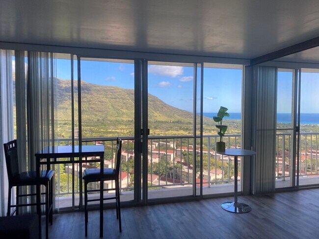 Building Photo - Fully Furnished One Bedroom