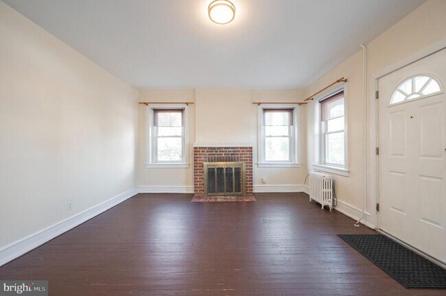Foto del edificio - 5836 Henry Ave