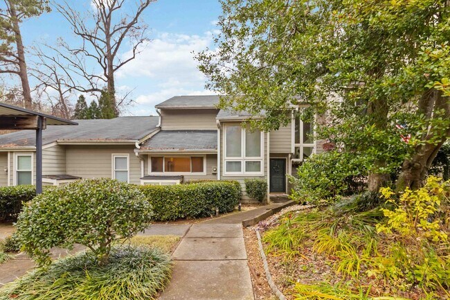 Foto del edificio - 1960 Variations Dr NE