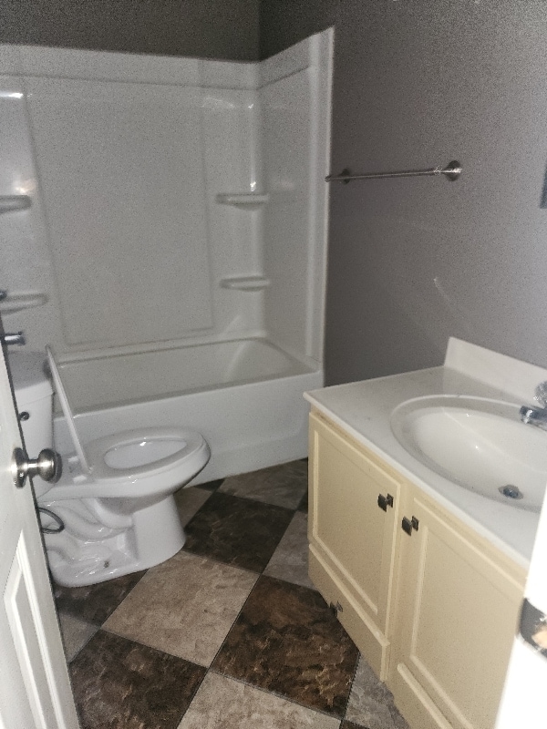 Building Photo - 5746 Aftonshire Dr