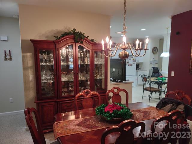 Foto del edificio - 8264 Windsor Ridge Dr