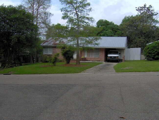 Foto del edificio - 2256 Bardwell Dr