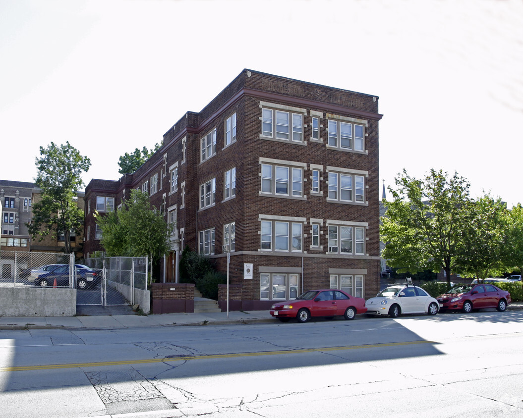 1318-1320 Van Buren St, Milwaukee, WI 53202 - Apartments in Milwaukee ...