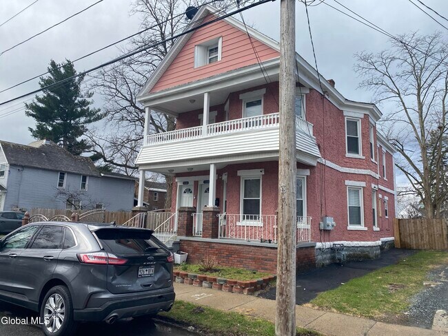 Foto del edificio - 1130 Pleasant St