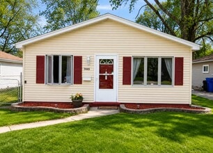 Building Photo - 7060 Victory Ave
