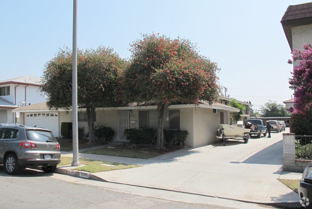 Foto del edificio - 1500 Benito Ave