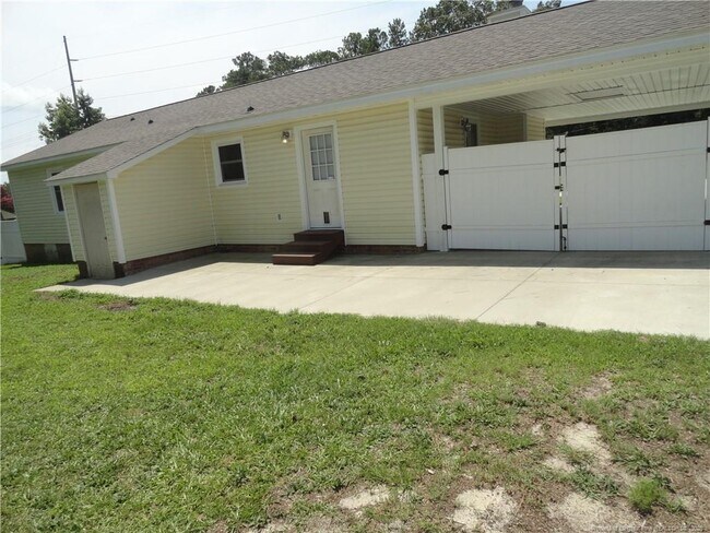 Foto del edificio - 2664 Strickland Bridge Rd