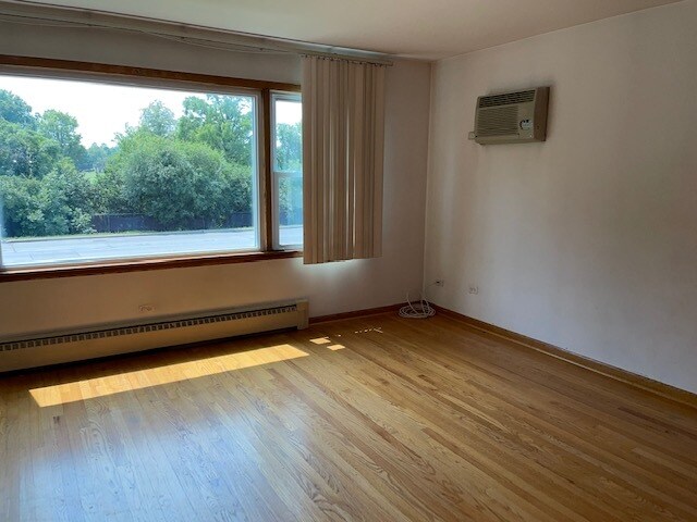 Living Room - 6634 W Gunnison St